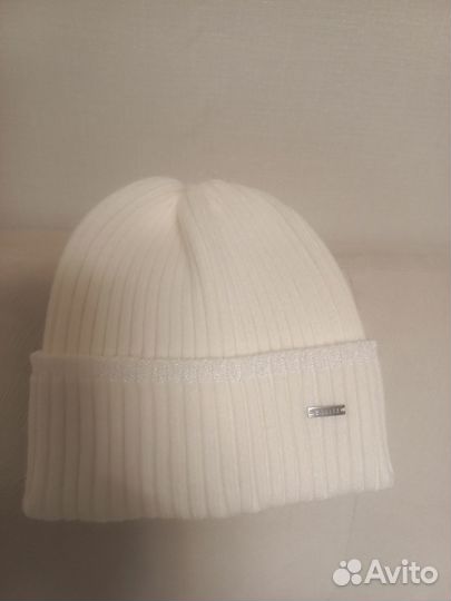 2 вязан. Шапочки, светлые