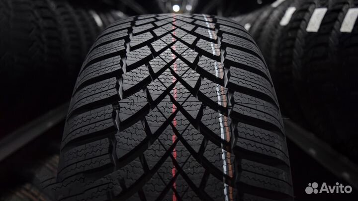 Bridgestone Blizzak LM-005 205/55 R16 102