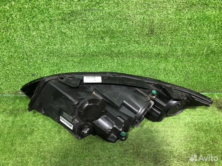 Фара правая Land Rover Discovery Sport