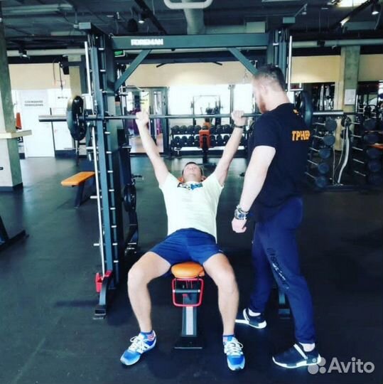 Тренер по фитнесу