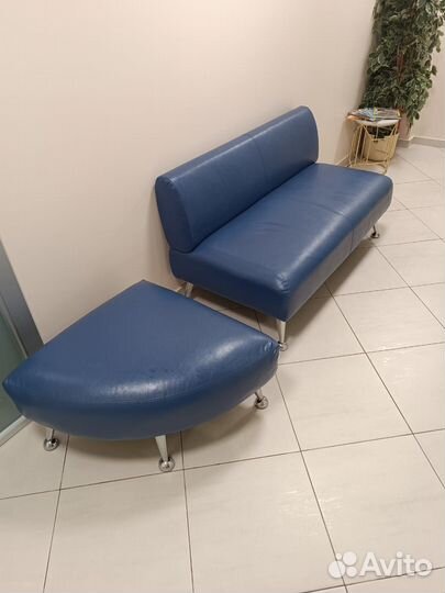 Офисный кожаный диван бу