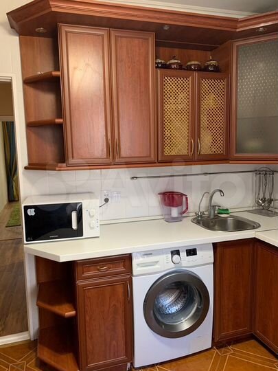 2-к. квартира, 64 м², 1/9 эт.