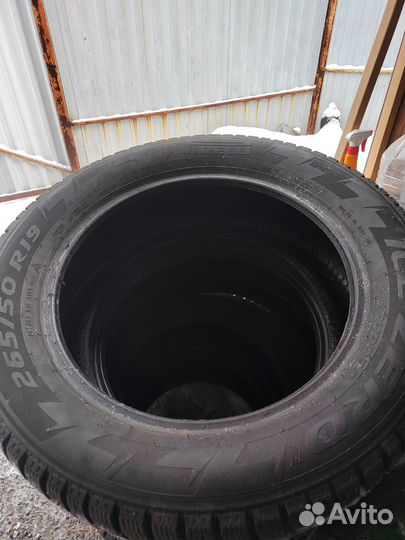 Triangle PL02 235/55 R19