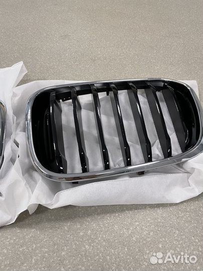 Декоративные решетки Ноздри BMW X3