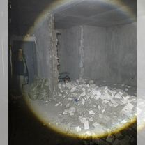 Бой кирпича в мешках