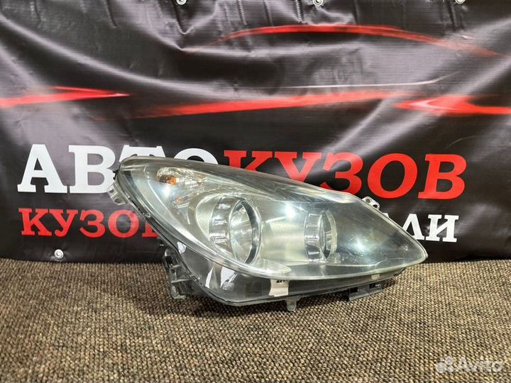 Фара правая Opel Corsa D 2006