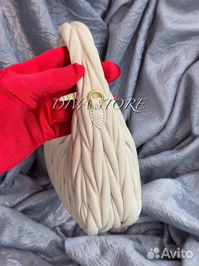 Сумка Miu Miu wander белая