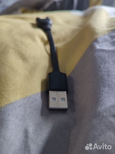 Зарядка на mi band 3