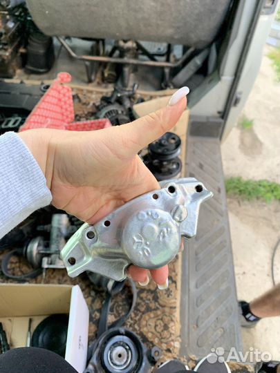 Супорт задний правый mercedes w 124