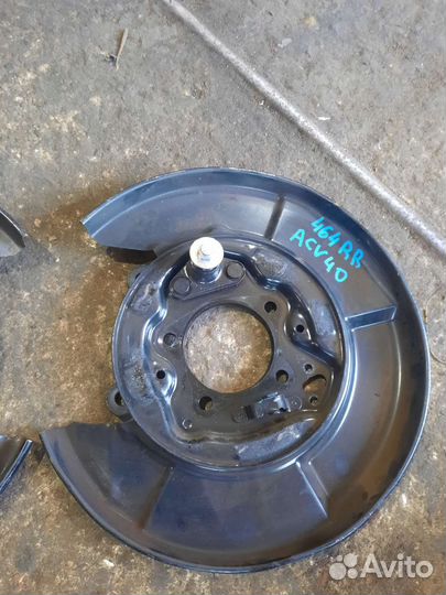 Кожух тормозной toyota camry 40