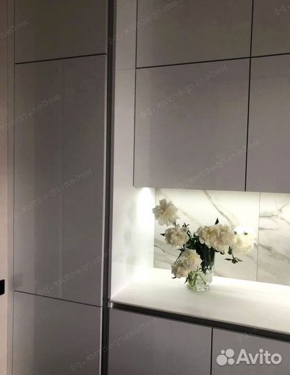 Кухня в потолок