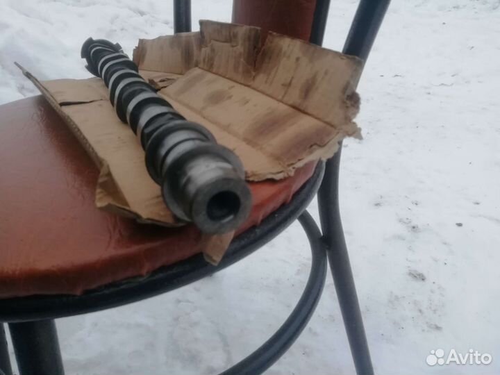 Впускной распредвал