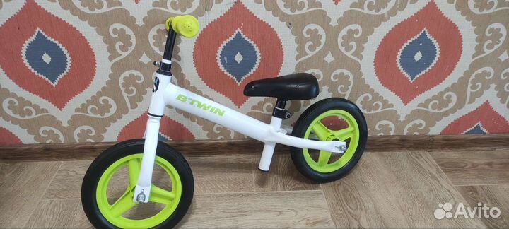 Беговел btwin runride 100