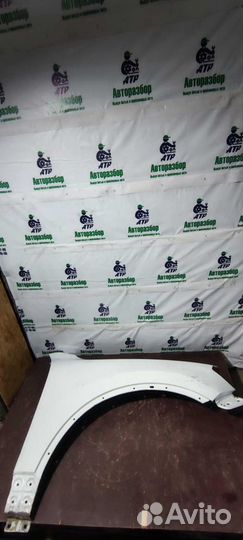 Крыло переднее правое Volkswagen Touareg NF