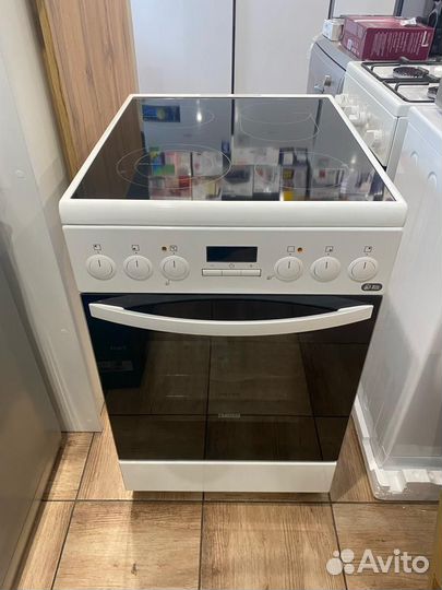 Плита электрическая Zanussi ZCV 9553 G1W белый