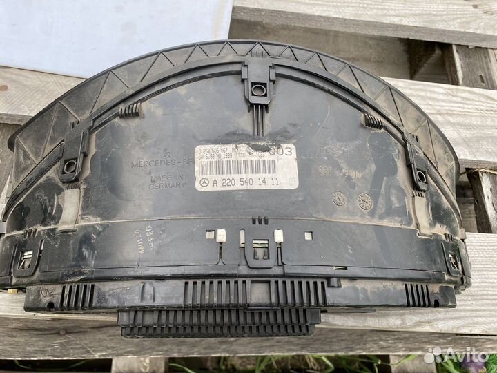 Приборная панель Мерседес