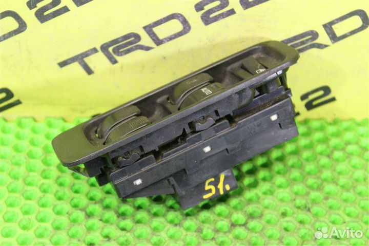 Блок управления стеклоподъемниками Toyota Duet