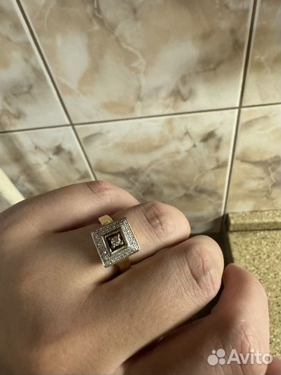 Кольцо с бриллиантами