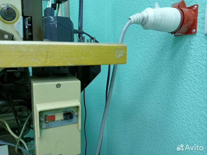 Швейная машина pfaff 563