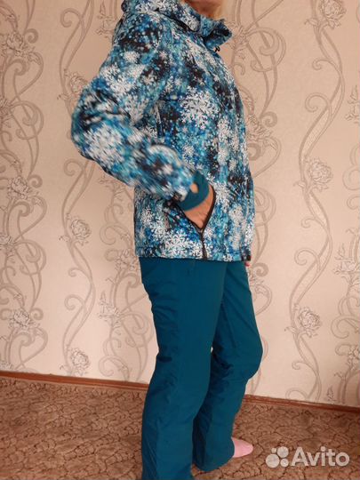 Горнолыжный костюм женский 46 размер