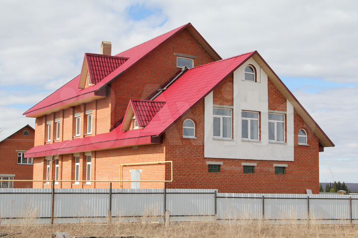 Коттедж 502 м² на участке 16 сот.