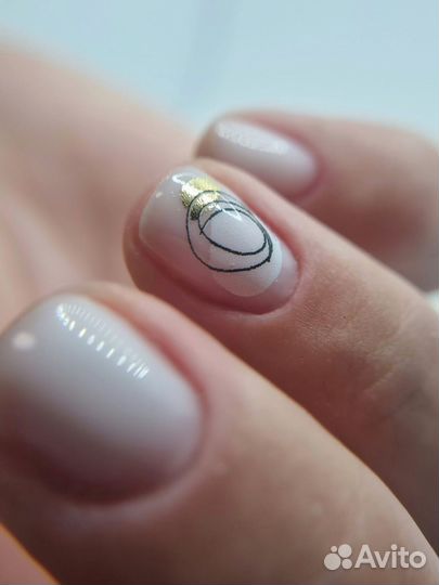 Нужна модель на маникюр