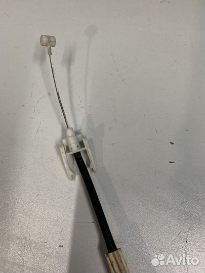 Трос открывания двери VW Touareg 02-10г 7L6837085