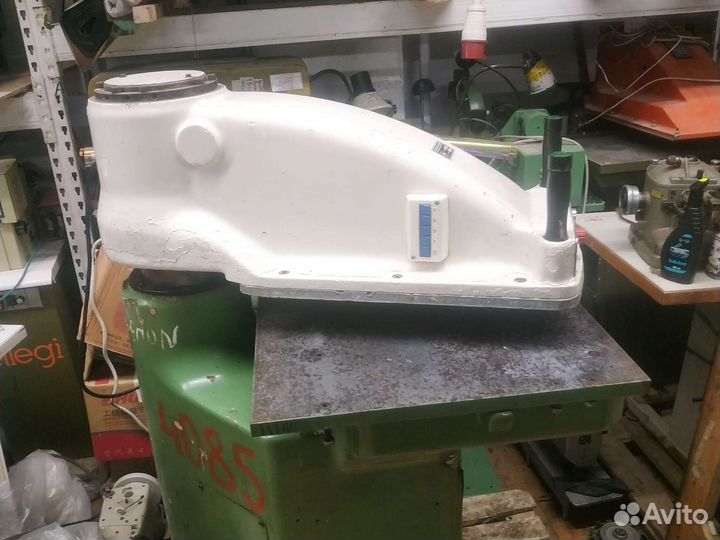 Вырубной гидравлический пресс для кожи