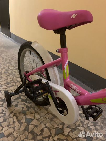 Велосипед для девочки 6-7 лет Novatrack Twist 18