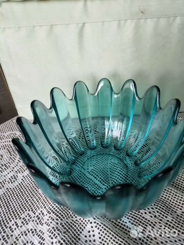 Ваза из цветного стекла