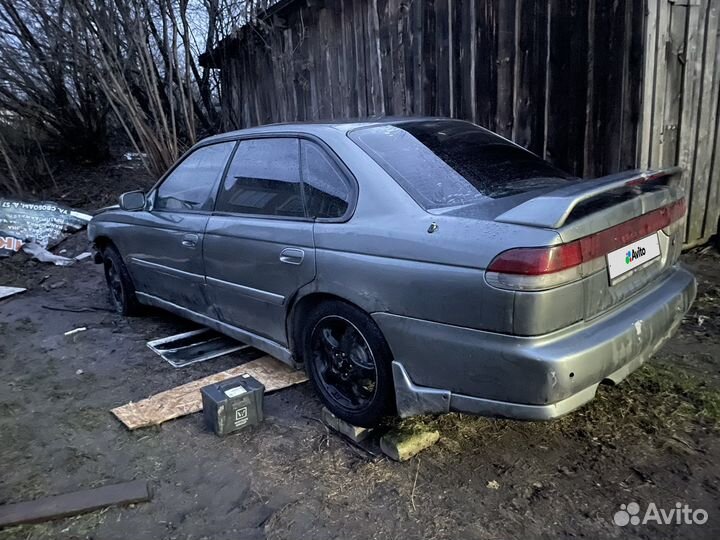 Subaru Legacy 2.5 AT, 1998, 260 000 км