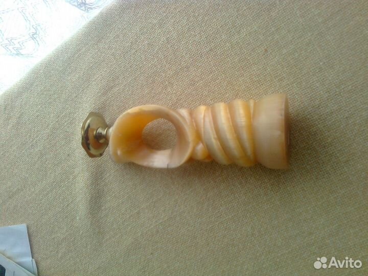 Подсвечник из уральского камня