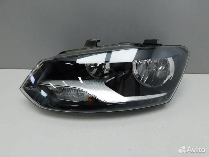 Фара левая Volkswagen Polo