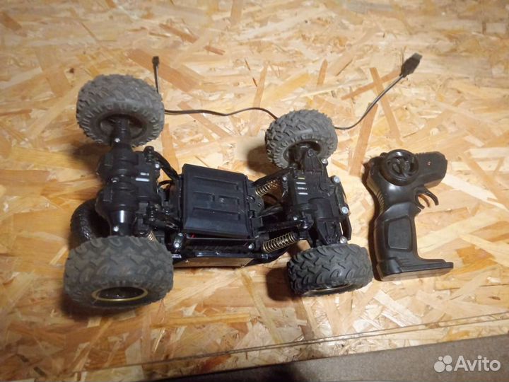 Машинка на пульте управления