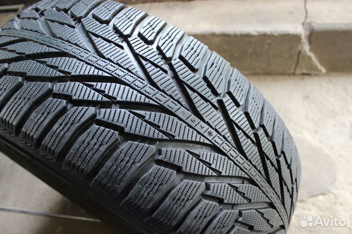 Nokian Tyres Hakkapeliitta R2 SUV 285/60 R18 116R