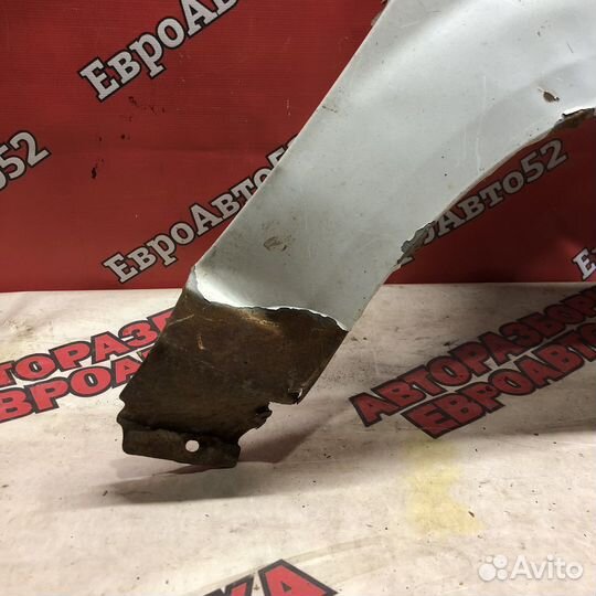 Переднее правое крыло Renault Logan 1