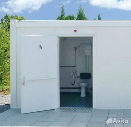 Бытовка (сантехническая) с душевыми кабинами и туа