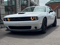 Dodge Challenger 3.6 AT, 2020, 70 000 км, с пробегом, цена 2 600 000 руб.