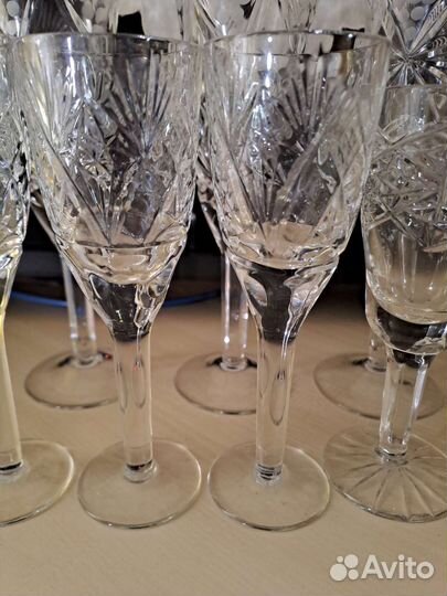 Рюмки на ножке