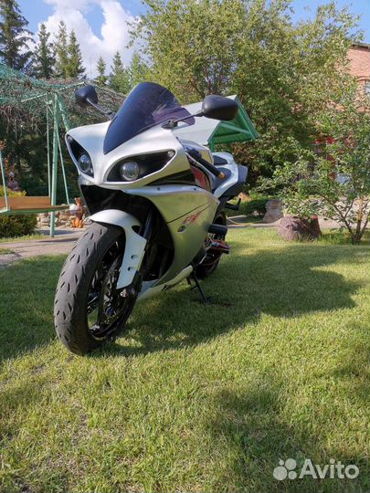 Yamaha R1