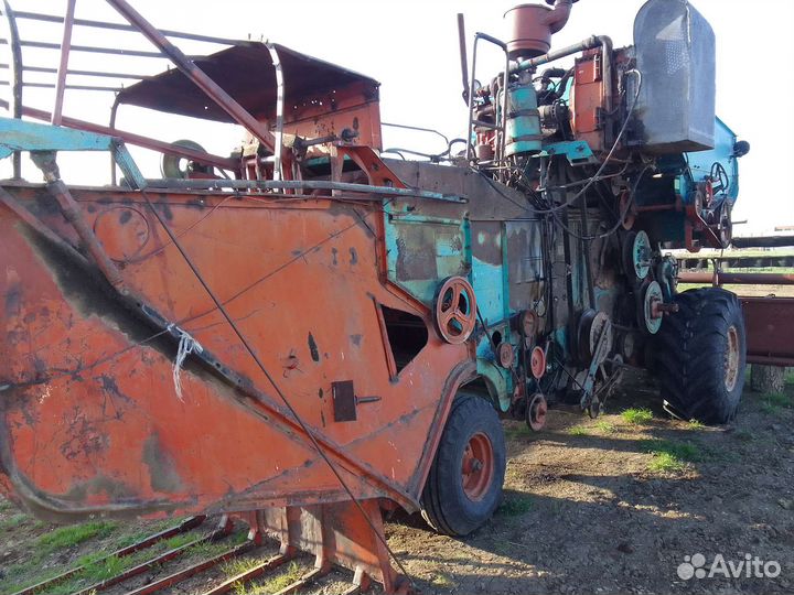 Комбайн Енисей Енисей-1200, 1992