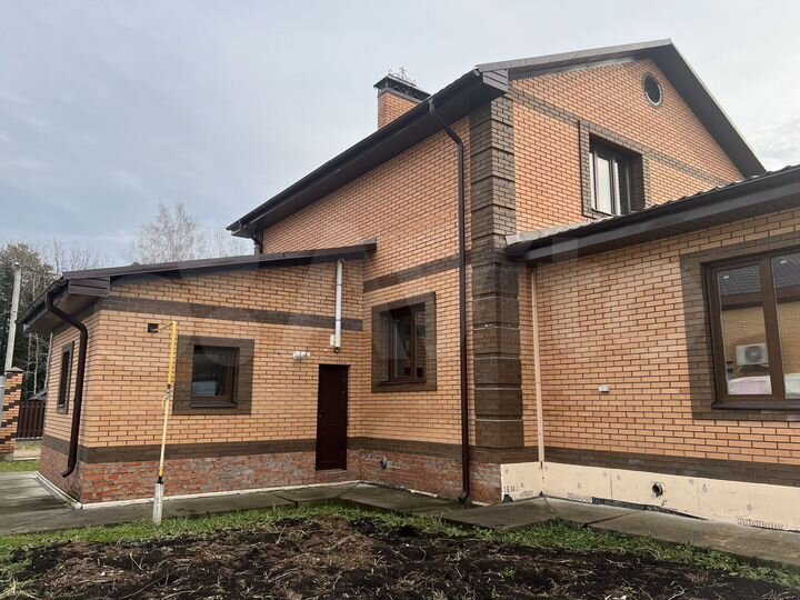 Дом 185 м² на участке 14,3 сот.