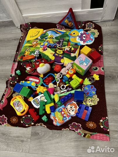 Игрушки пакетом для малыша