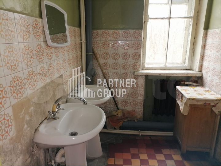 Комната 16,3 м² в > 9-к., 2/4 эт.