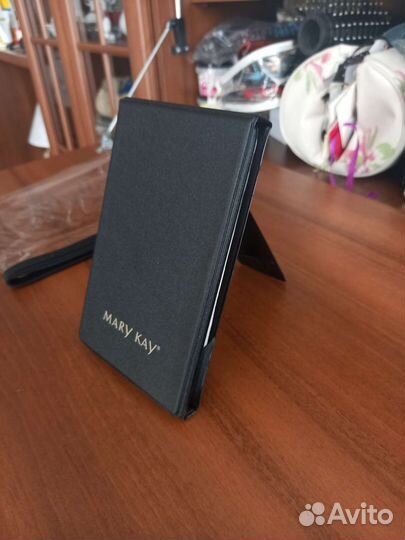 Зеркало для макияжа