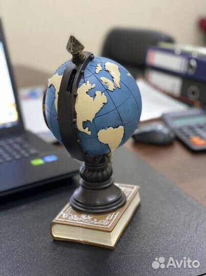 Часы глобус+копилка новые