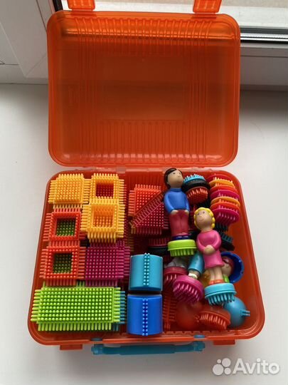 Контсруктор Bristle Blocks