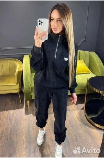 Спортивный костюм