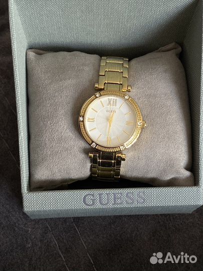 Часы guess