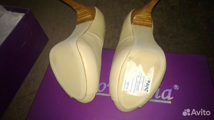 Туфли женские Djovannia